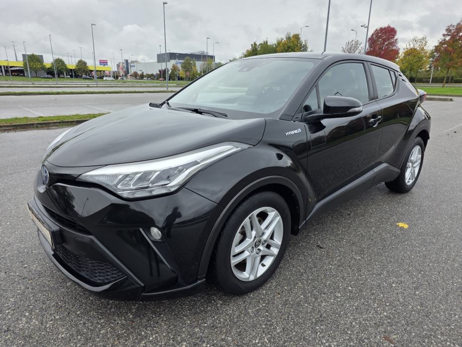 Toyota C-HR 1,8 Hybrid, 2021 god