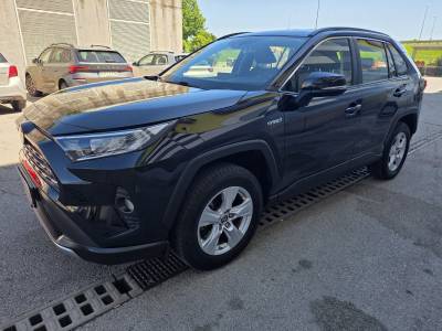 Toyota RAV4 2,5 Hybrid, 2022 god
